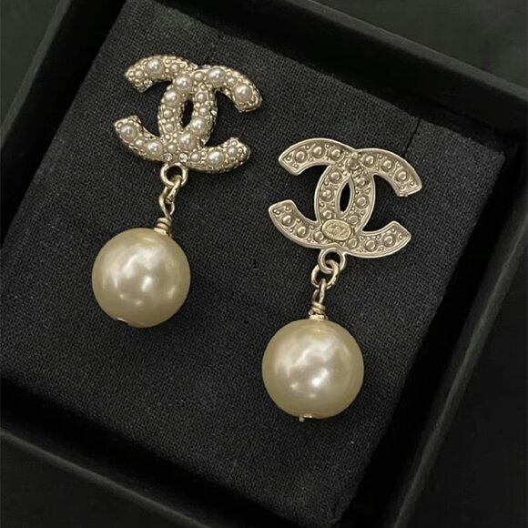 Chanel Earrings - Picture 2 of 5